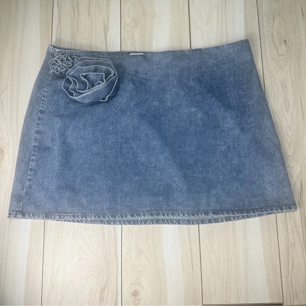 NWT Future Collective Rose Denim Skirt‎ Size 2X